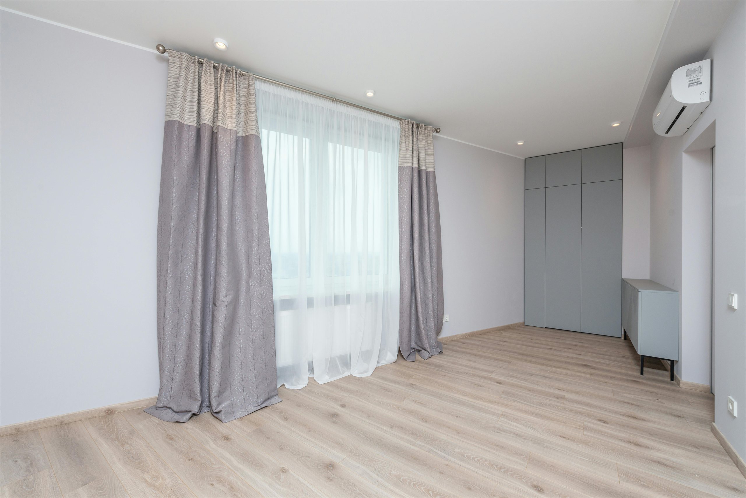 Empty Room to Staged Living preview before source